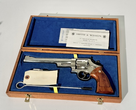 Smith & Wesson mod 27-2  .357 Magnum revolver