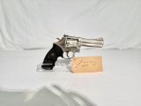 Smith & Wesson mod 586 357 mag cal revolver
