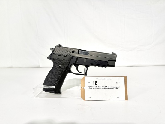 Sig Sauer P226 Nitron .40 S&W cal semi auto pistol