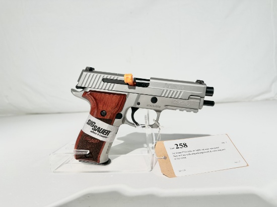 Sig Sauer P226 Elite 40 S&W cal semi auto pistol