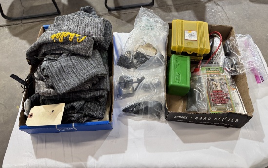 Assorted Accessories/Gun socks