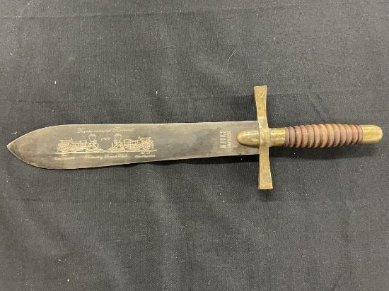 COLLECTIBLE BOWIE KNIFE