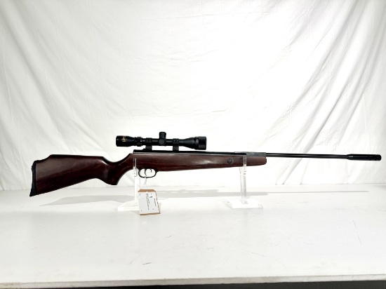 BEEMAN 1073 .177 PELLET RIFLE