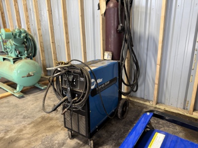 Miller Mig/Wire Welder W/ Tank & Mask