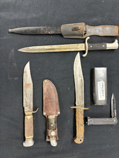 ASSORTED KNIVES & BAYONET