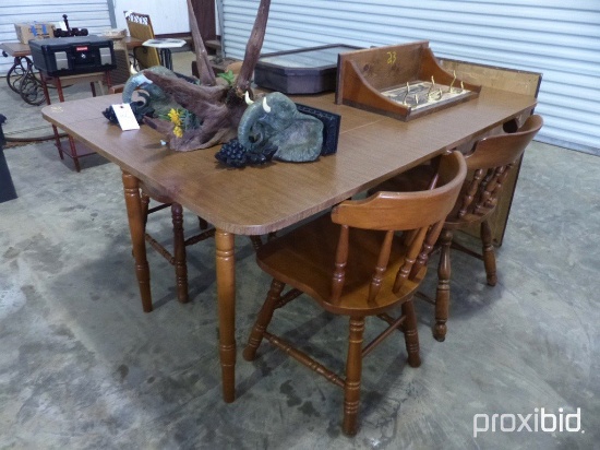KITCHEN TABLE W/4 CHAIRS