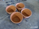 SMALL FLOWER POTS ON STAND