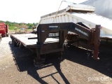 28' FLATBED TRAILER W/RAMPS