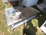 STAINLESS TABLE