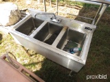 3 BAY STAINLESS SINK