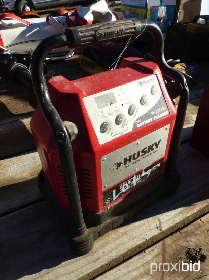 HUSKEY BATTERY JUMPER