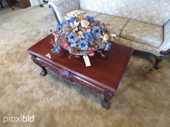 COFFEE TABLE AND FLOWER SET