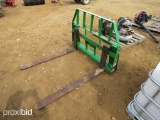 JOHN DEERE PALLET FORKS