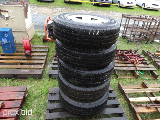 (4) 225/75R16 TIRES JEEP