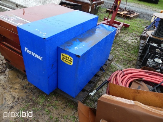 FASTENAL BOLT BOX W BOLTS