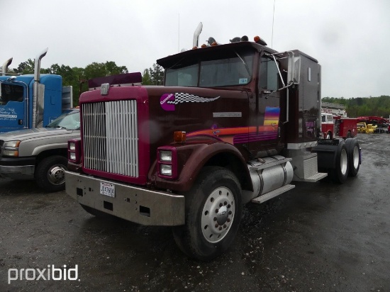 1985 INTERNATIONAL SLEEPER TRUCK 400 CUMMINGS