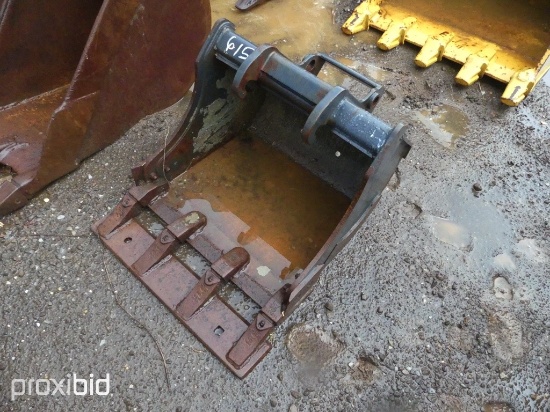 EXCAVATOR BUCKET