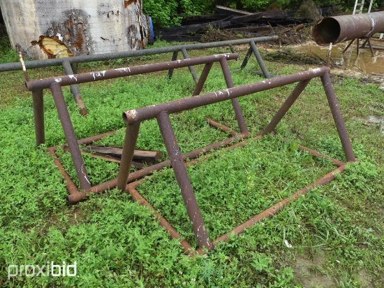 2 LITTLE PIPE RACKS