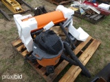 PALLET W/ SHOP VAC & DAYTON HEATER