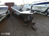 BASS TRACKER PRO 17 BOAT