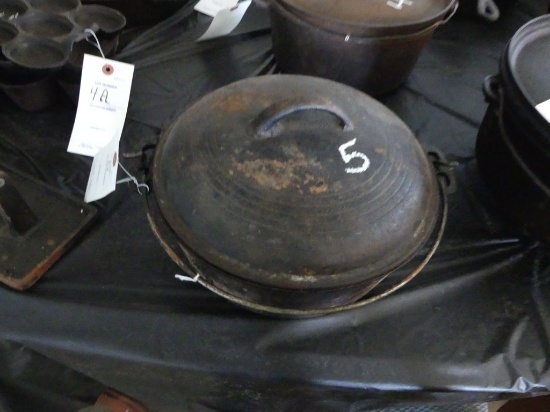 CAST IRON POT