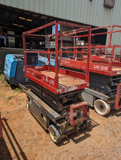 SKY JACK SJIII 3219 MANLIFT