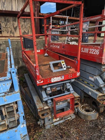 SKY JACK SJIII 3219 MANLIFT