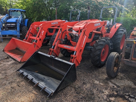 KUBOTA M5-111D TRACTOR