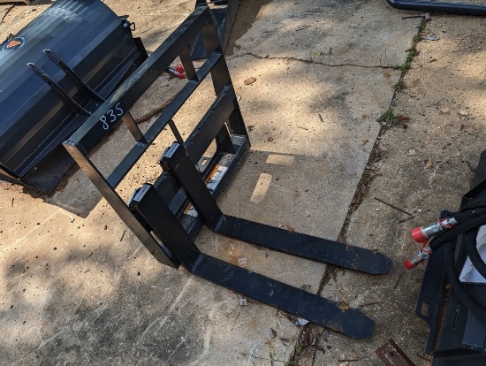QUICK ATTACH PALLET FORKS