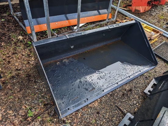 QUICK ATTACH BUCKET