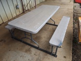 PICNIC TABLE