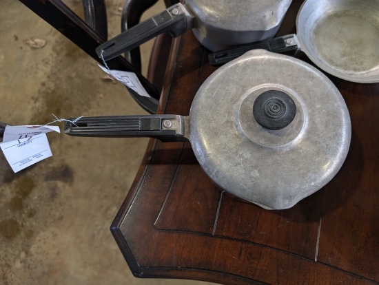 ALUMINUM COOKING POT