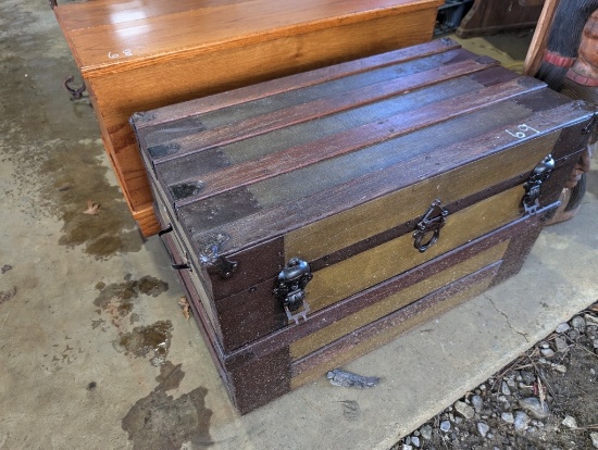 ANTIQUE CHEST