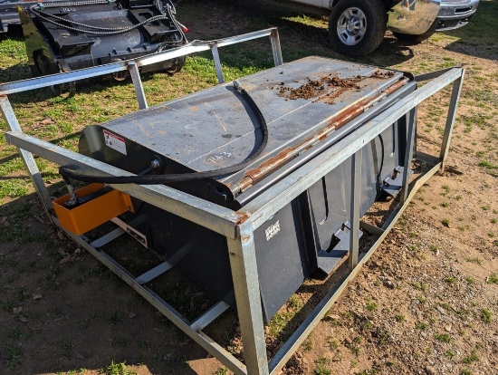 WOLVERINE QUICK ATTACH SWEEPER