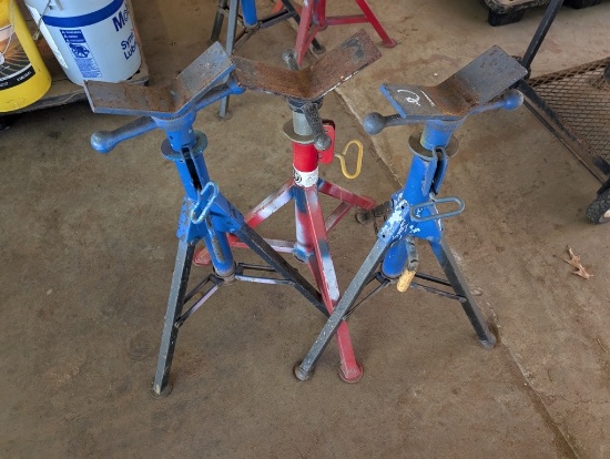3 PIPE STANDS