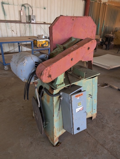 BAND SAW