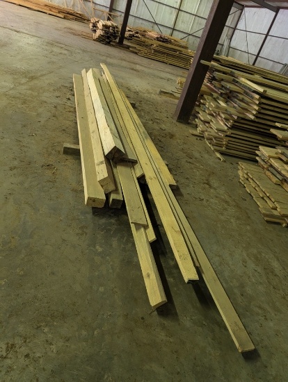 PILE OF LUMBER & BEAMS, APPROX 18 PIECES