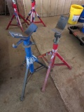 2 PIPE STANDS