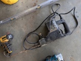 BLACK & DECKER MACHO DRILL