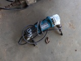 MAKITA NIBLER (CUTS TIN)