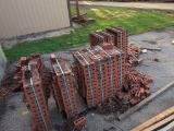 APPROX 1000 BRICKS
