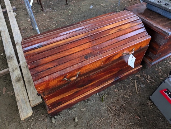 CEDAR CHEST