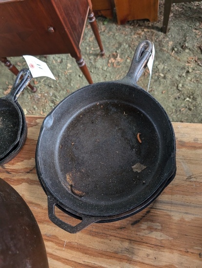 3 SKILLETS