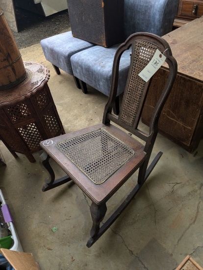 ROCKING CHAIR