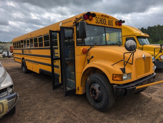 2002 INTERNATIONAL SCHOOL BUS