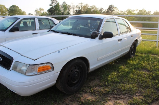 2011 FORD CROWN VIC