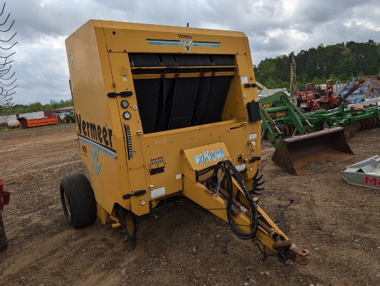 VERMEER 605XL ACCU-BALE ROUND BALER
