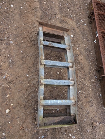 2 TRAILER RAMPS