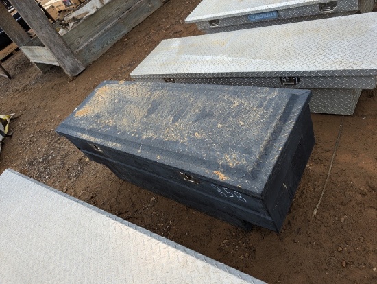 ALUMINUM TRUCK TOOL BOX