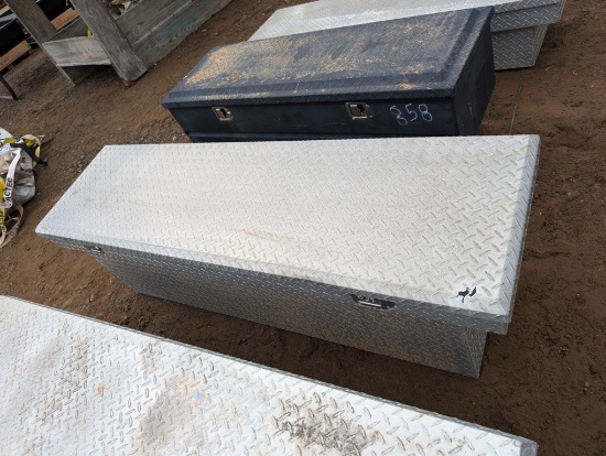 ALUMINUM TRUCK TOOL BOX